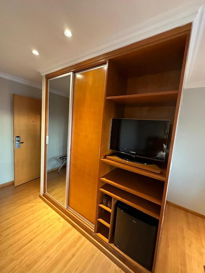 Flat Com Vista Panoramica -15- Na Barra Da Tijuca - Estacionamento Gratuito - Frigobar - Ar Condicionado - Piscina - Academia - Balsa Gratis - Varanda - Vista Parcial Mar E Lagoa