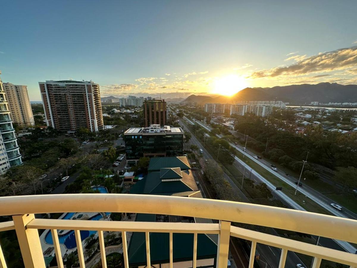 Flat Com Vista Panoramica -15- Na Barra Da Tijuca - Estacionamento Gratuito - Frigobar - Ar Condicionado - Piscina - Academia - Balsa Gratis - Varanda - Vista Parcial Mar E Lagoa Rio de Janeiro