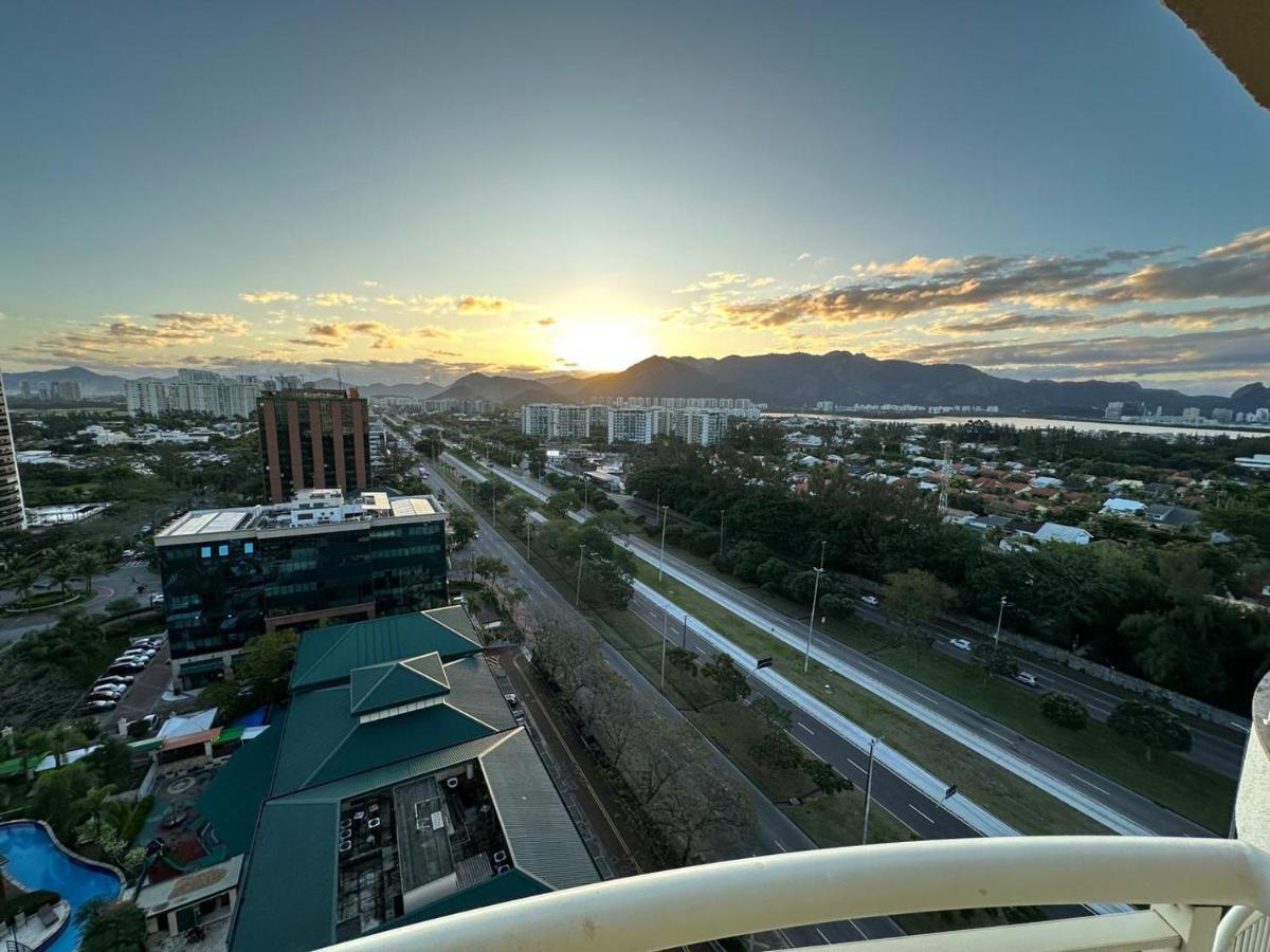 Aparthotel Flat Com Vista Panoramica -15- Na Barra Da Tijuca - Estacionamento Gratuito - Frigobar - Ar Condicionado - Piscina - Academia - Balsa Gratis - Varanda - Vista Parcial Mar E Lagoa Rio de Janeiro