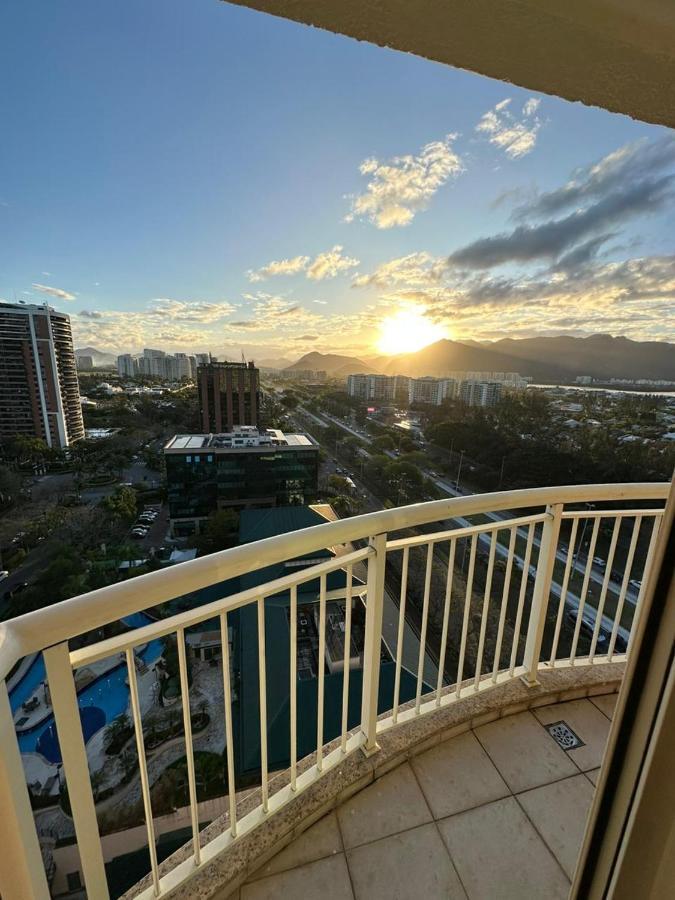 Flat Com Vista Panoramica -15- Na Barra Da Tijuca - Estacionamento Gratuito - Frigobar - Ar Condicionado - Piscina - Academia - Balsa Gratis - Varanda - Vista Parcial Mar E Lagoa