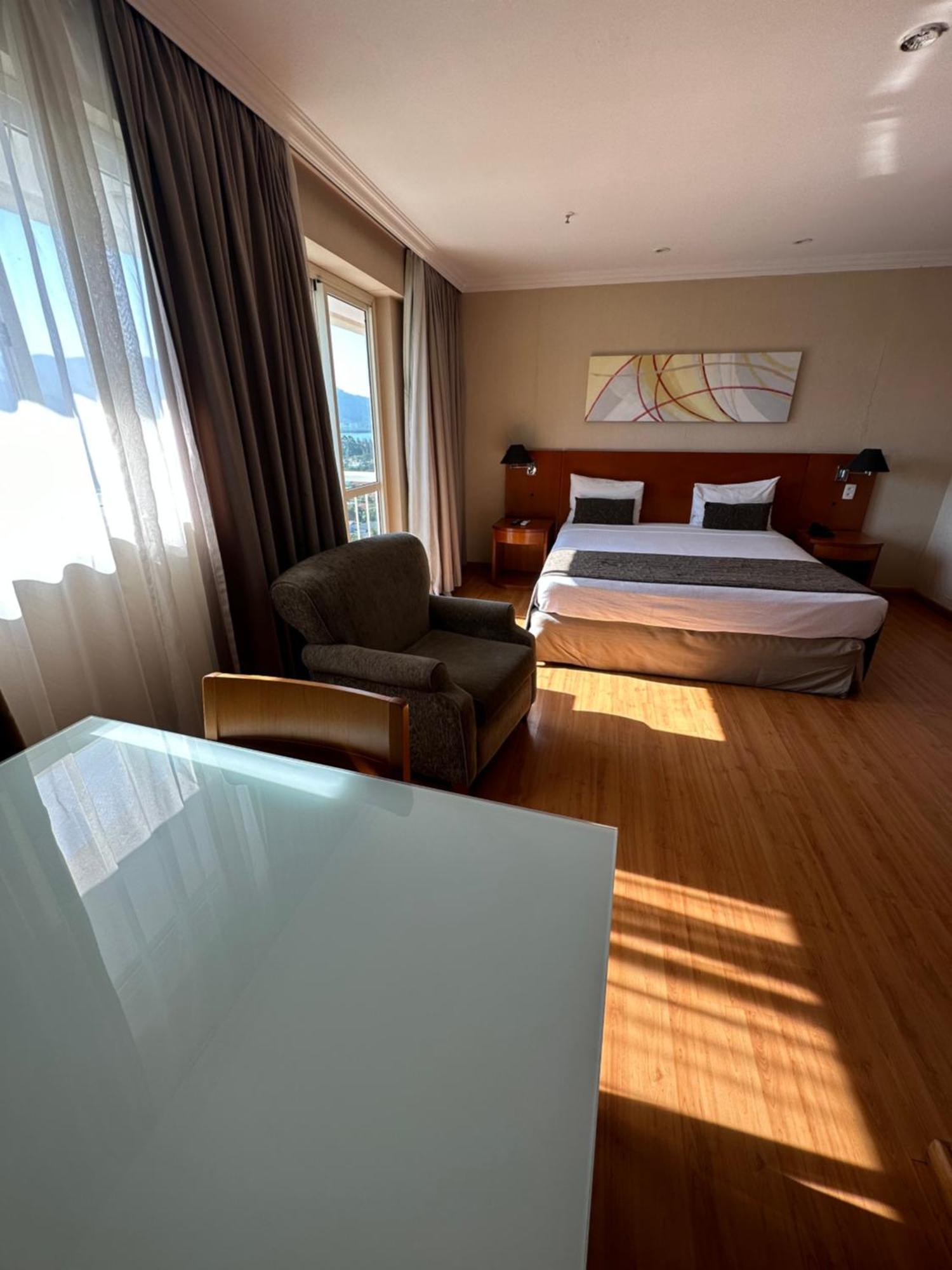 Aparthotel Flat Com Vista Panoramica -15- Na Barra Da Tijuca - Estacionamento Gratuito - Frigobar - Ar Condicionado - Piscina - Academia - Balsa Gratis - Varanda - Vista Parcial Mar E Lagoa *