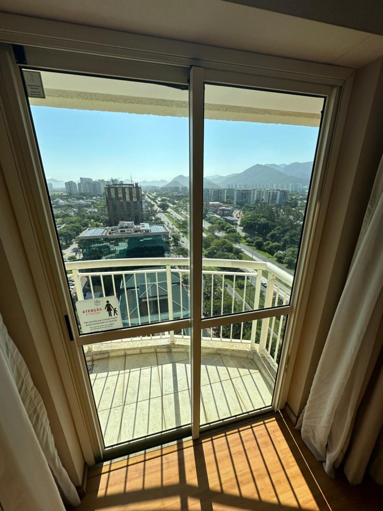 Flat Com Vista Panoramica -15- Na Barra Da Tijuca - Estacionamento Gratuito - Frigobar - Ar Condicionado - Piscina - Academia - Balsa Gratis - Varanda - Vista Parcial Mar E Lagoa *