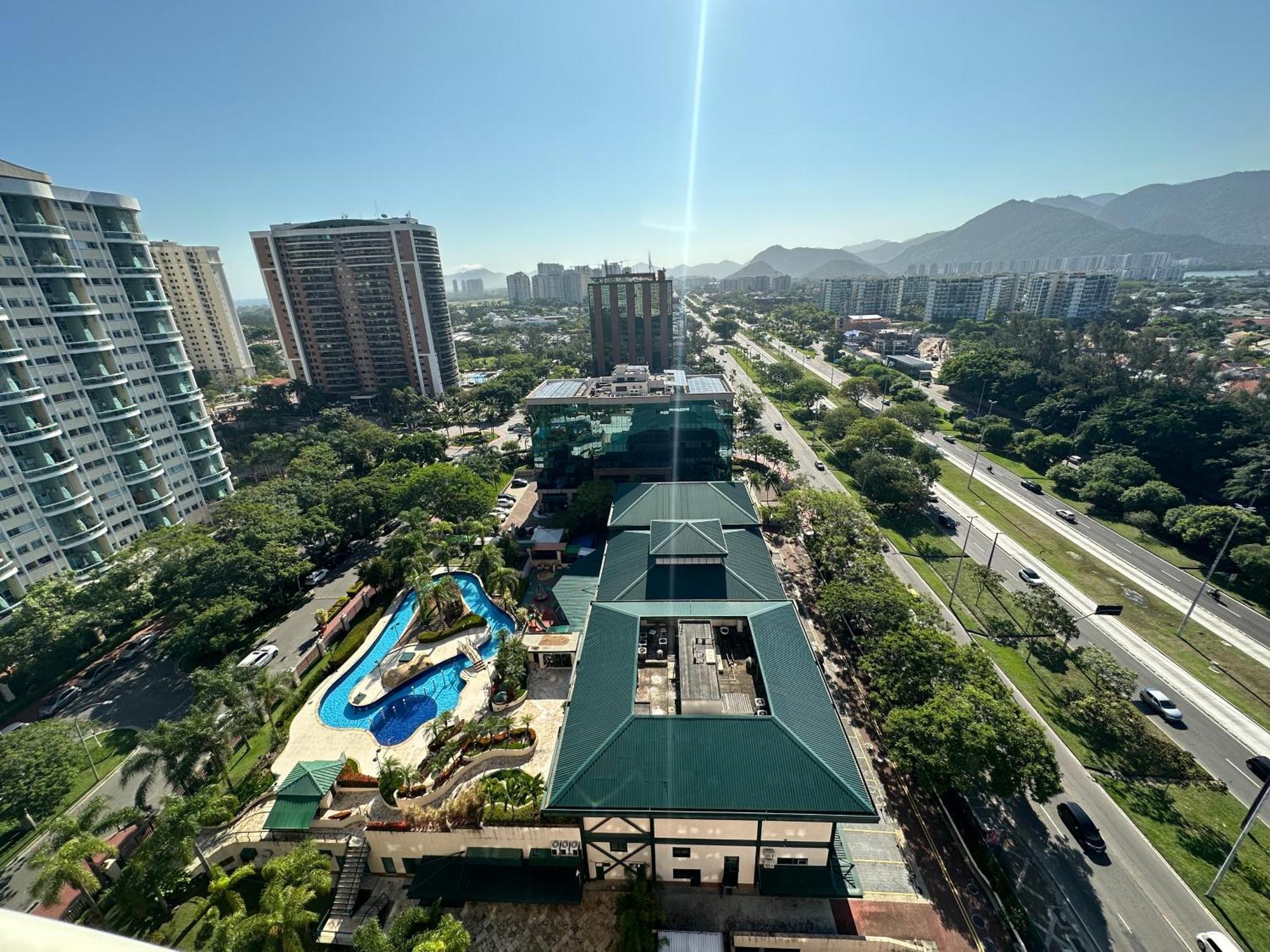 Flat Com Vista Panoramica -15- Na Barra Da Tijuca - Estacionamento Gratuito - Frigobar - Ar Condicionado - Piscina - Academia - Balsa Gratis - Varanda - Vista Parcial Mar E Lagoa