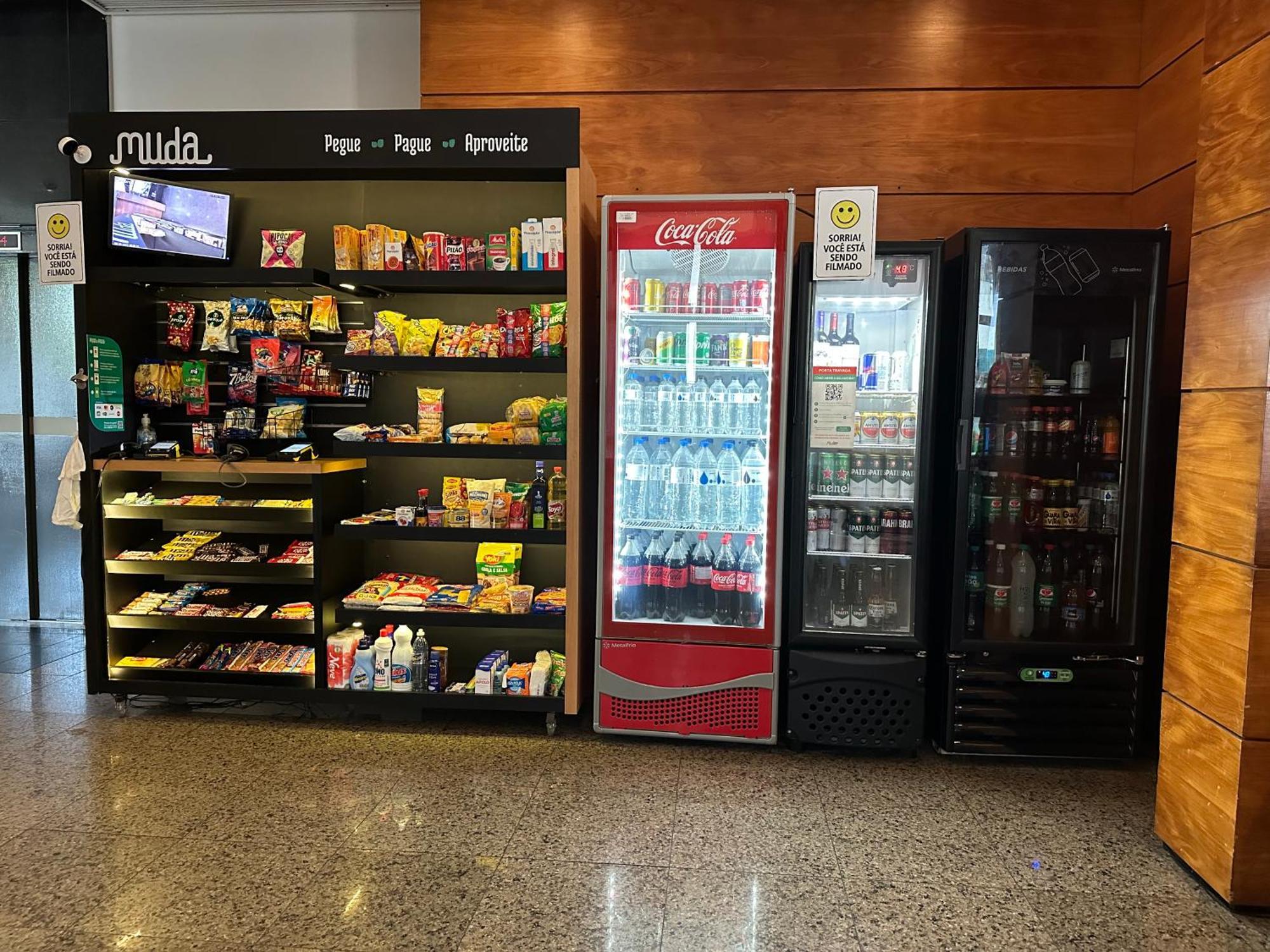 Flat Com Vista Panoramica -15- Na Barra Da Tijuca - Estacionamento Gratuito - Frigobar - Ar Condicionado - Piscina - Academia - Balsa Gratis - Varanda - Vista Parcial Mar E Lagoa *