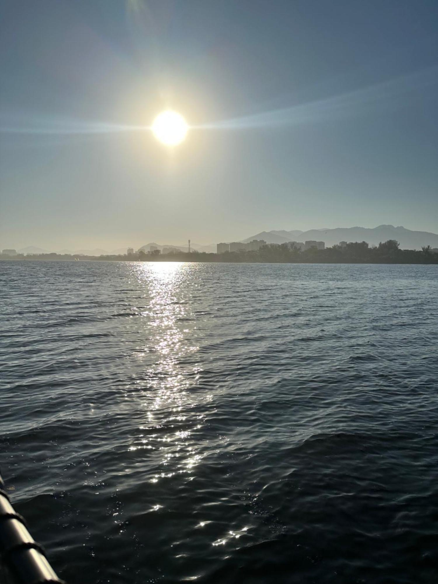 Flat Com Vista Panoramica -15- Na Barra Da Tijuca - Estacionamento Gratuito - Frigobar - Ar Condicionado - Piscina - Academia - Balsa Gratis - Varanda - Vista Parcial Mar E Lagoa *