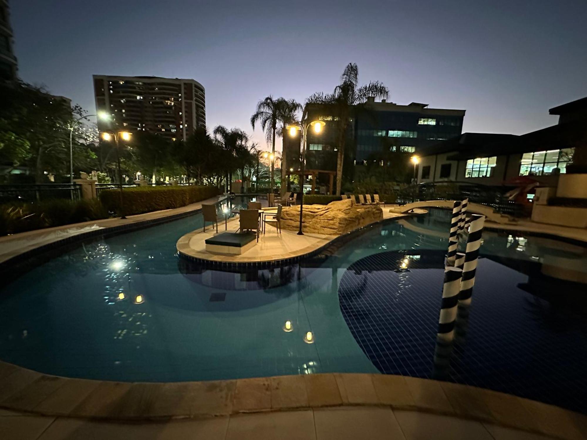 Flat Com Vista Panoramica -15- Na Barra Da Tijuca - Estacionamento Gratuito - Frigobar - Ar Condicionado - Piscina - Academia - Balsa Gratis - Varanda - Vista Parcial Mar E Lagoa Apartahotel