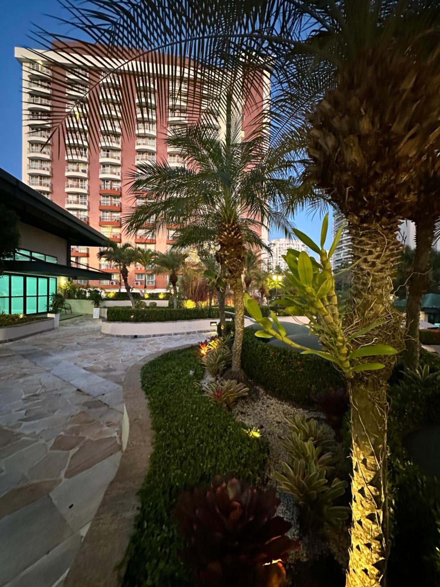 Flat Com Vista Panoramica -15- Na Barra Da Tijuca - Estacionamento Gratuito - Frigobar - Ar Condicionado - Piscina - Academia - Balsa Gratis - Varanda - Vista Parcial Mar E Lagoa * Rio de Janeiro