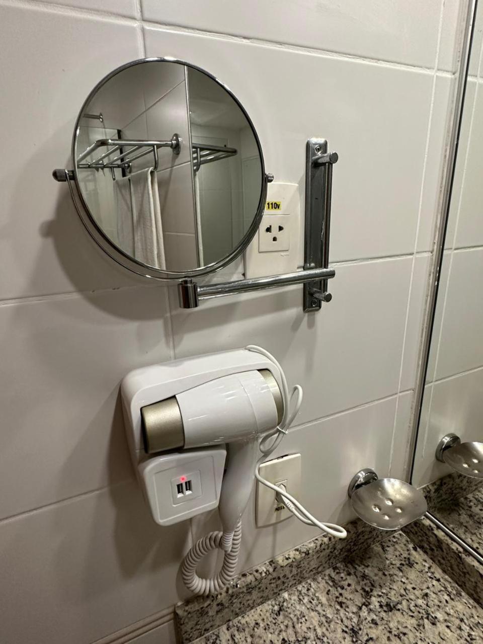 Flat Com Vista Panoramica -15- Na Barra Da Tijuca - Estacionamento Gratuito - Frigobar - Ar Condicionado - Piscina - Academia - Balsa Gratis - Varanda - Vista Parcial Mar E Lagoa