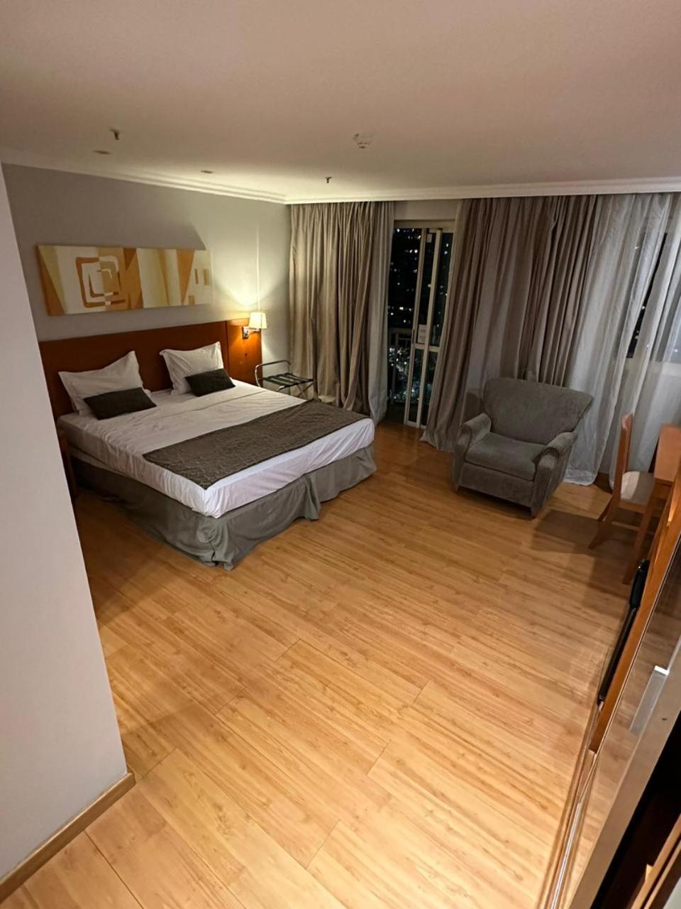 Aparthotel Flat Com Vista Panoramica -15- Na Barra Da Tijuca - Estacionamento Gratuito - Frigobar - Ar Condicionado - Piscina - Academia - Balsa Gratis - Varanda - Vista Parcial Mar E Lagoa