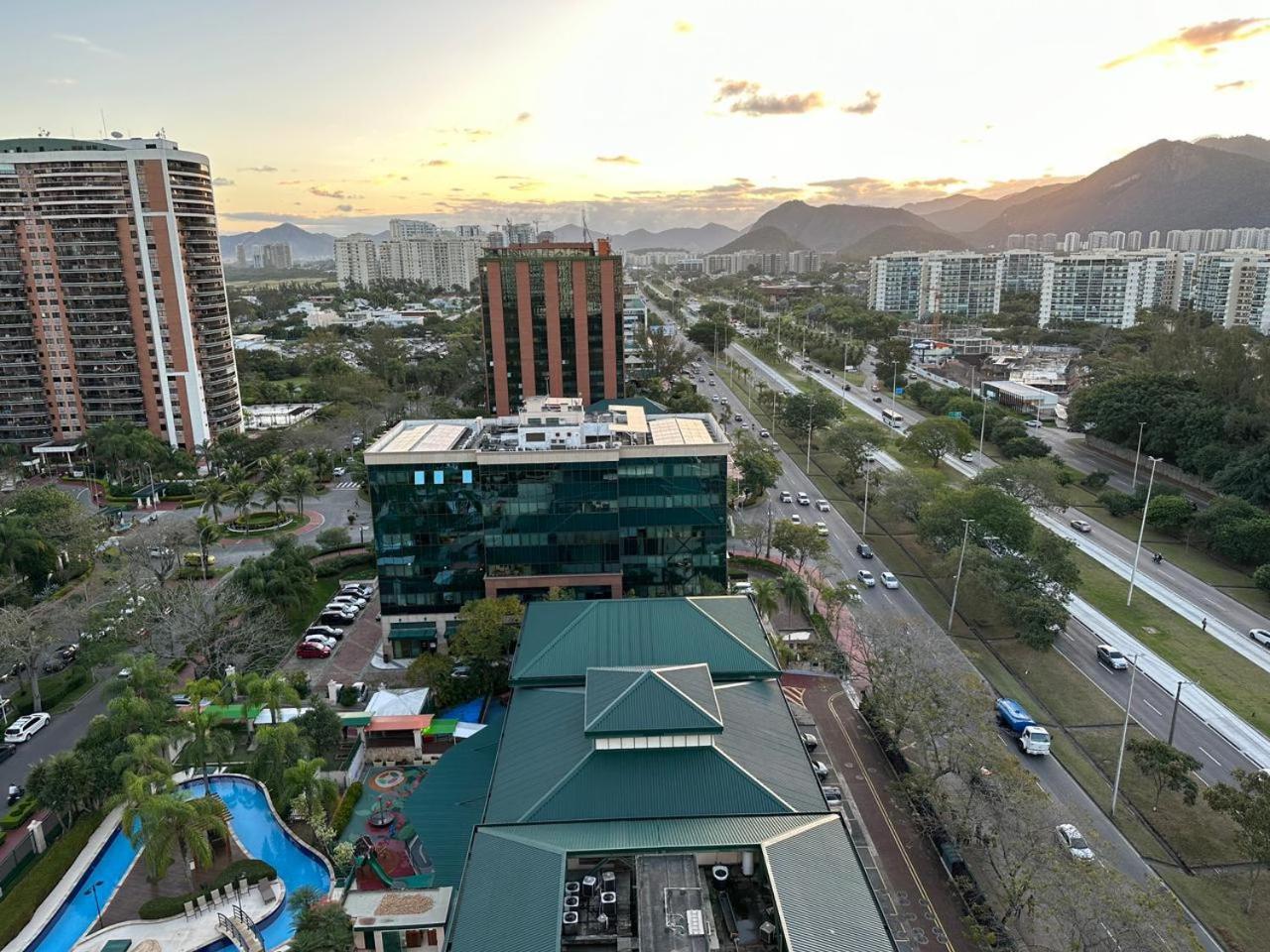 Flat Com Vista Panoramica -15- Na Barra Da Tijuca - Estacionamento Gratuito - Frigobar - Ar Condicionado - Piscina - Academia - Balsa Gratis - Varanda - Vista Parcial Mar E Lagoa * Rio de Janeiro